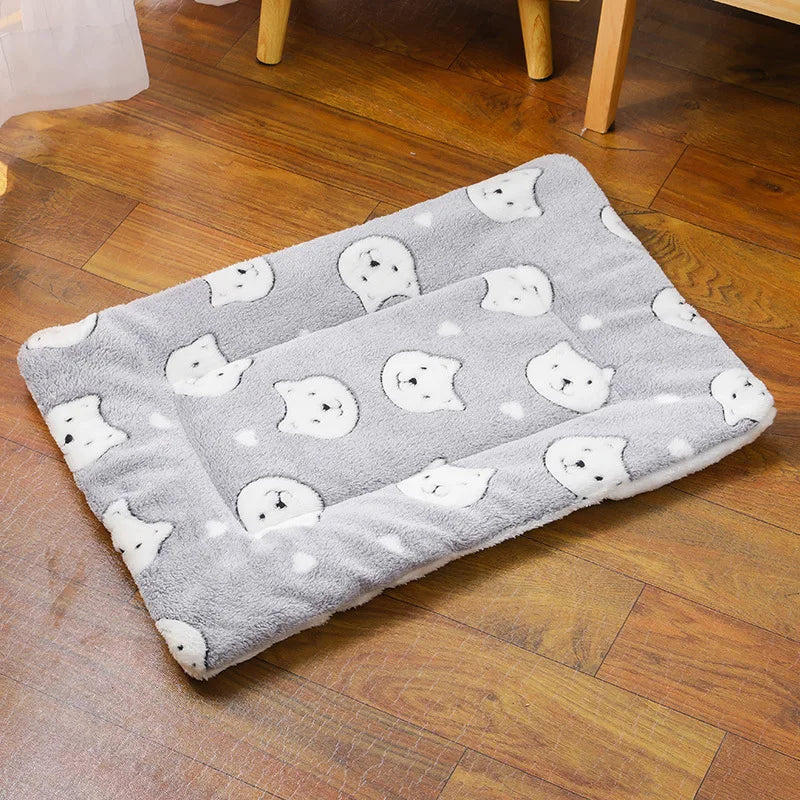 Thickened Comfortable Warm Small Cat Sleeping Cushion Skin-Friendly Cute Winter Medium Dog Sofa Mat
