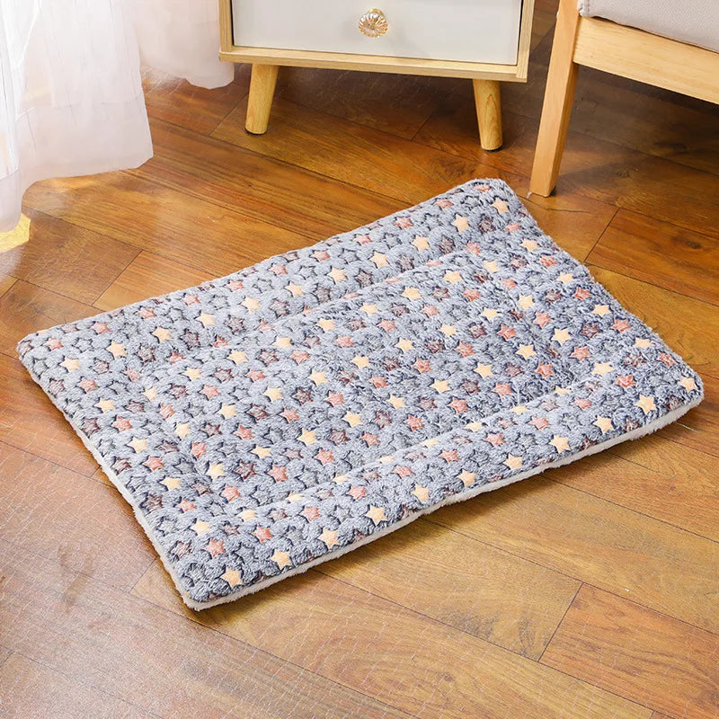 Thickened Comfortable Warm Small Cat Sleeping Cushion Skin-Friendly Cute Winter Medium Dog Sofa Mat