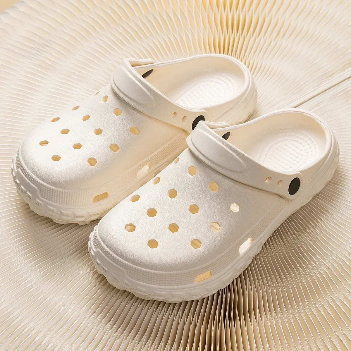 Unisex Non Slip Closed Toe Summer Clog Sandals