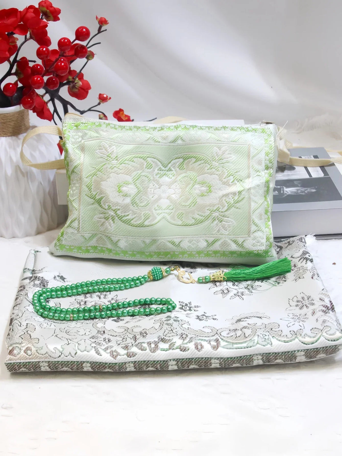 Muslim Prayer Rug Gift Set with Beads & Portable Bag