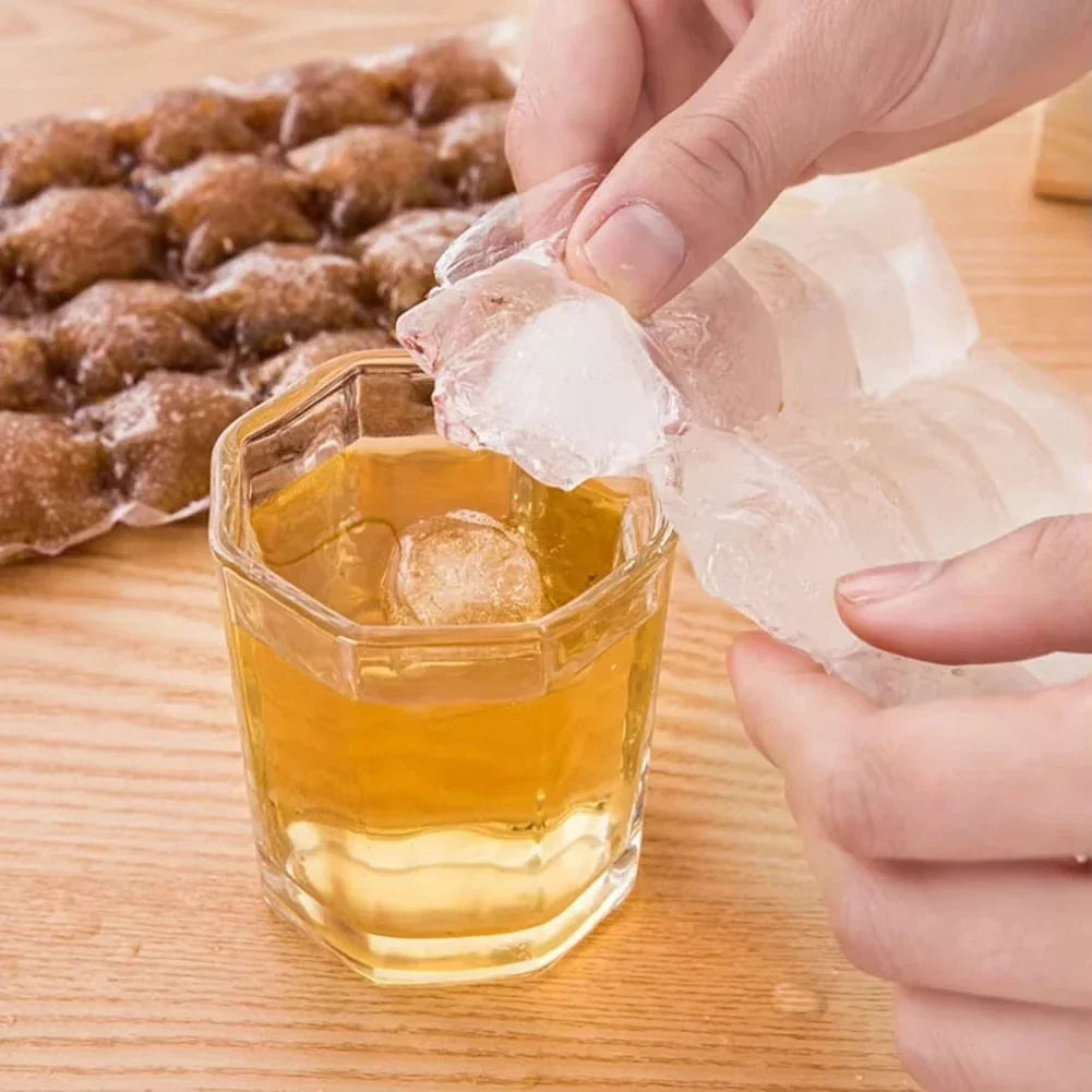Disposable Self-Sealing Ice Cube Bags – Lattice Mold Tray
